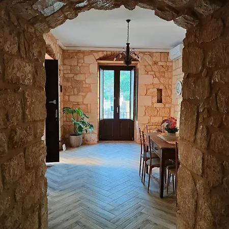 Гостевой дом Petra Barocca Шикли