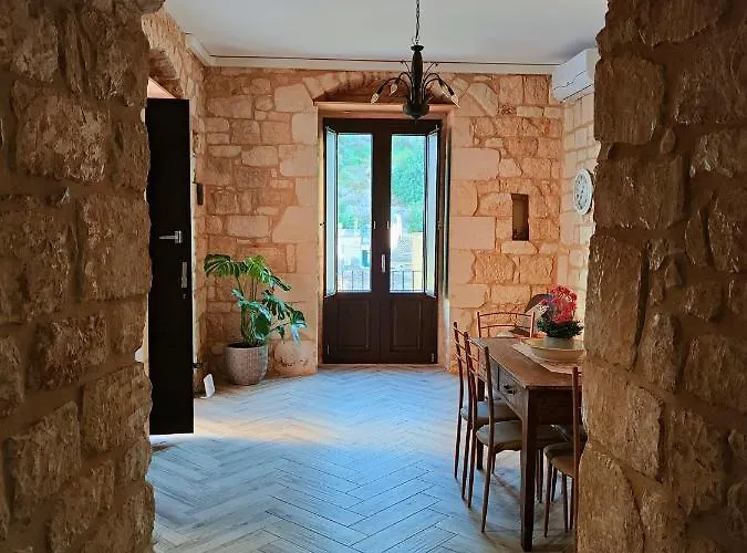Гостевой дом Petra Barocca Шикли